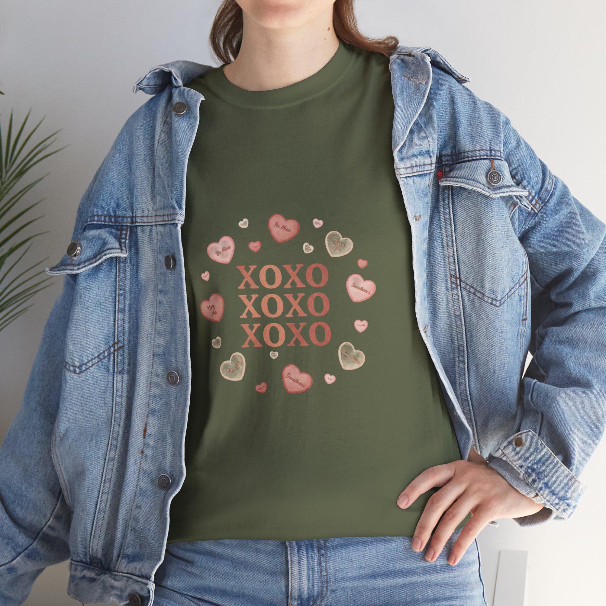 XOXO Hearts Valentine Kiss Tee | Pink Heart Circle | Loki's Shop Too
